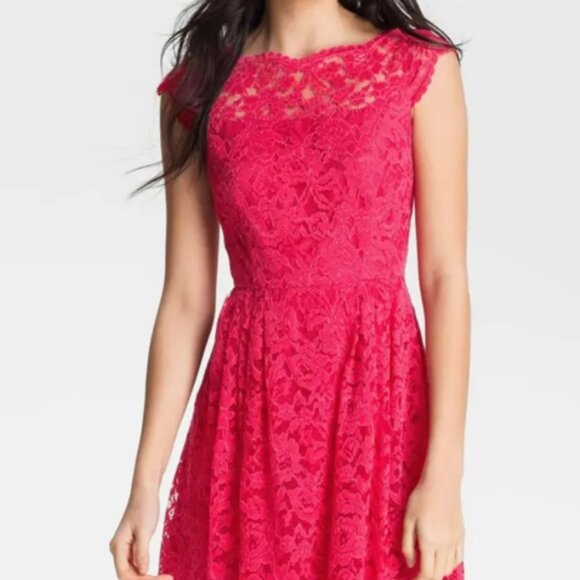Adrianna Papell Dresses & Skirts - 🔥 Adrianna Papell pink lace couture low back coquette pleated flare dress